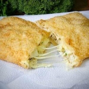 Pastel de Frango com Queijo